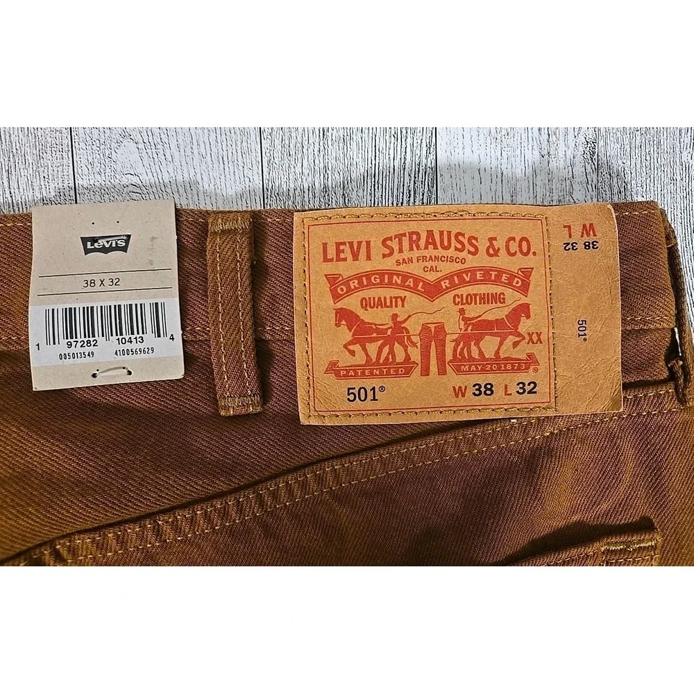 Levi's 501 Mens Jeans 38x32 Straight Leg Brown Sits at Waist Relaxed Thru Thigh